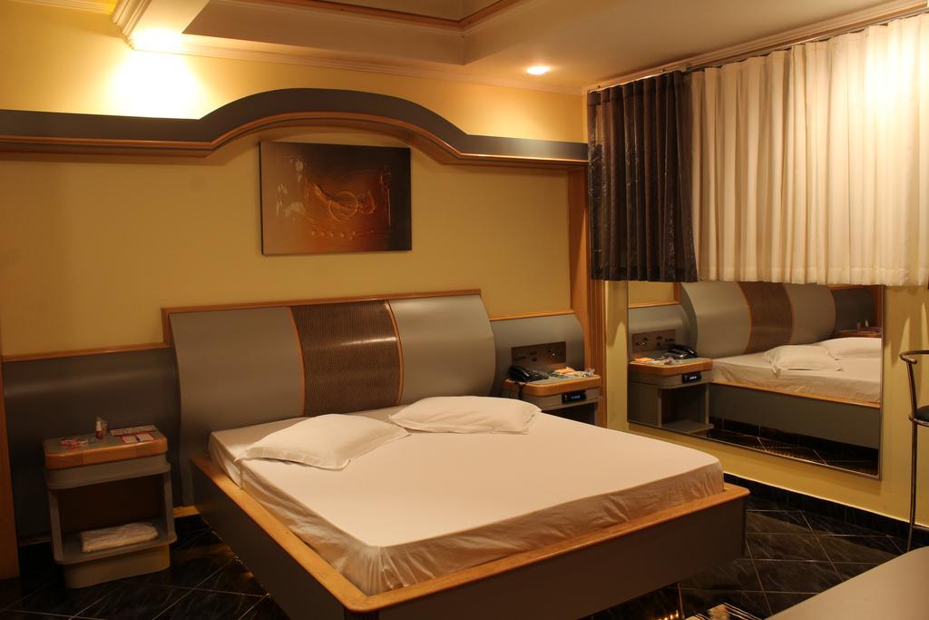 קריסיומה Xenon Motel (Adults Only) מראה חיצוני תמונה
